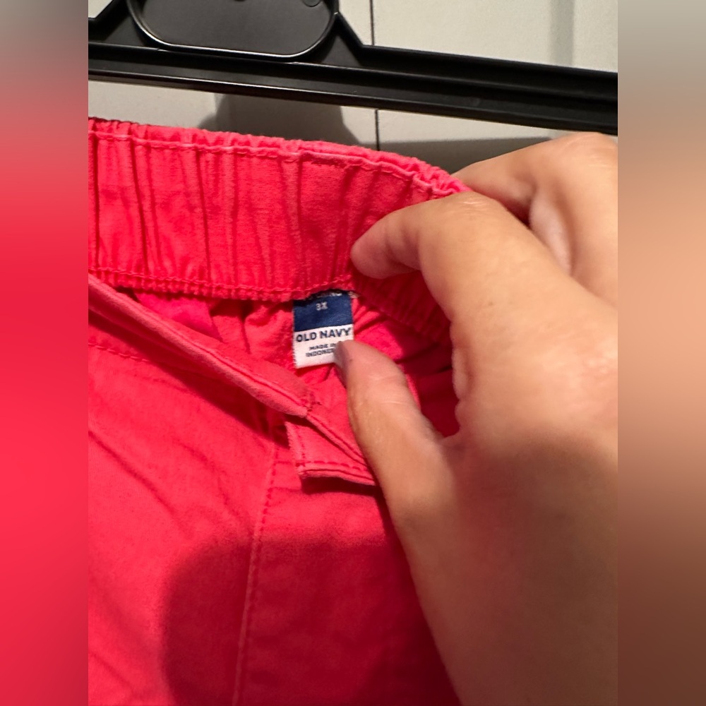 Old Navy 3XL / 24W Chino Shorts. Color Hot Pink.